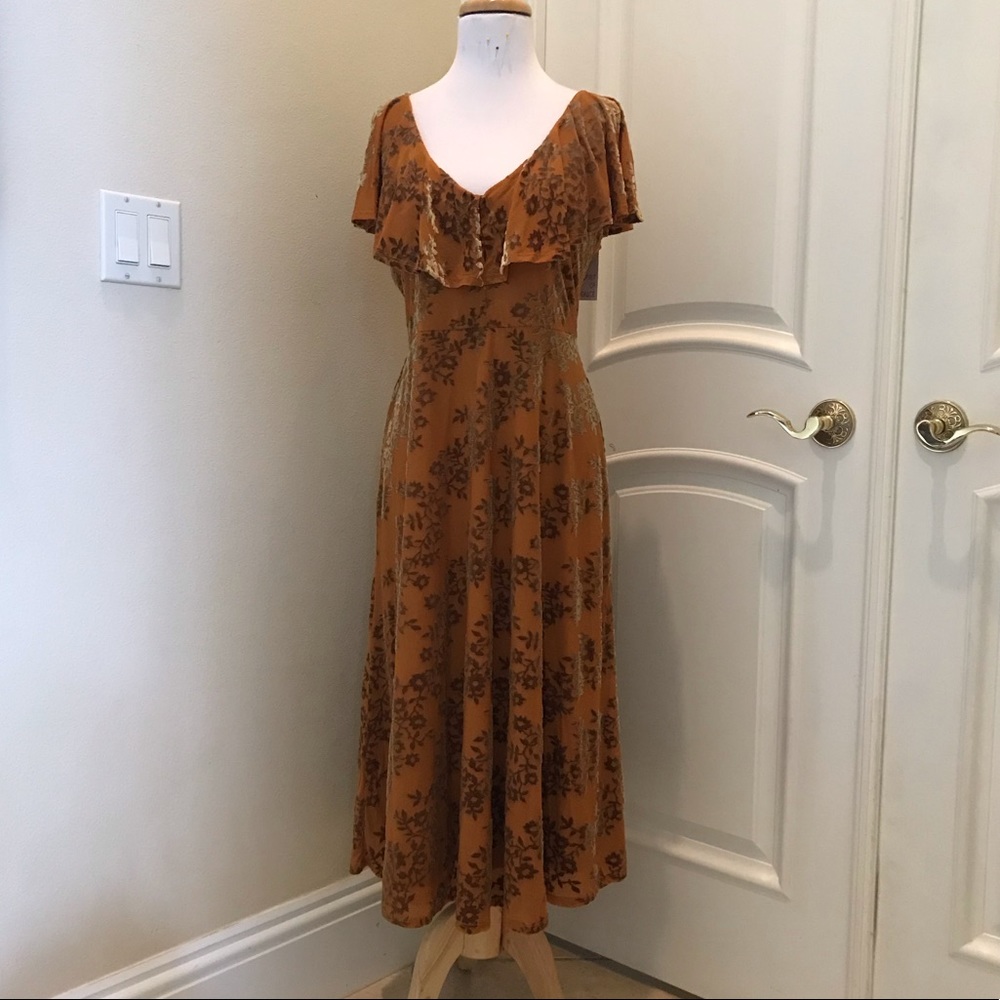 NWT Spirit of Grace Nordstrom’s boho floral panne velvet design over knit dress